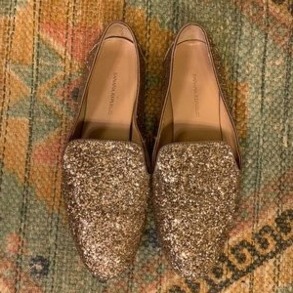 Banana Republic Shoes - NWT in BOX Banana Republic GOLD glitter loafers 7
